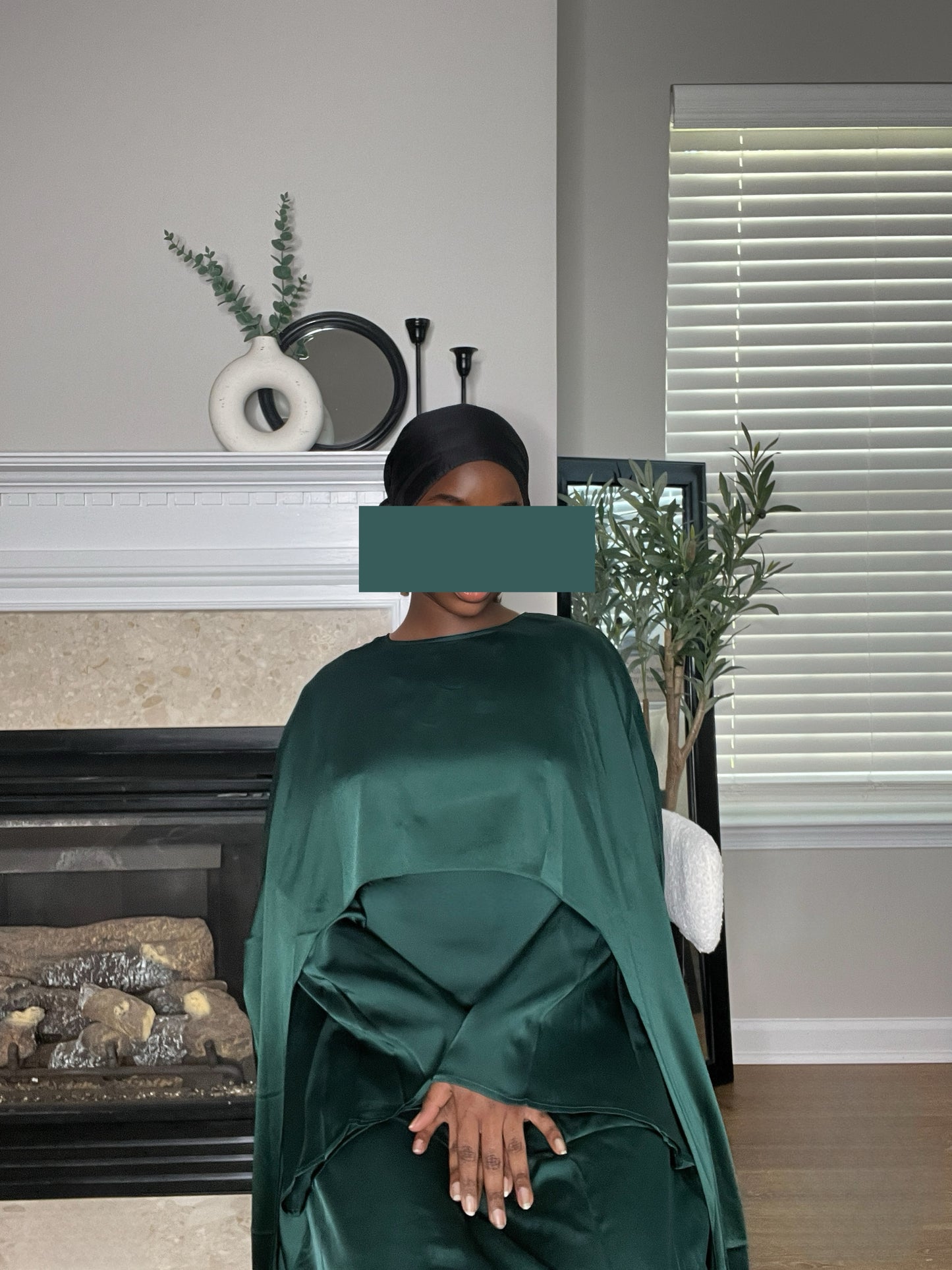 Maisha Cape and Dress Abaya Set- Green