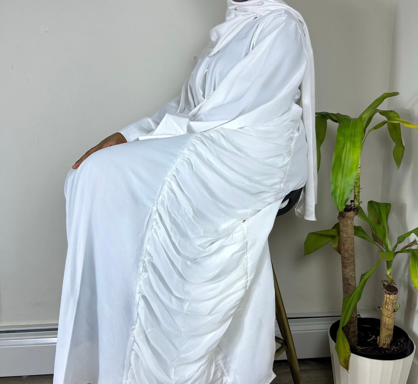 Yasmeen Rutched Open Abaya- White